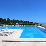 Appartement Cosy A Roquebrune 23 M² Avec Piscine Partagee Апартаменты Рокбрюн-сюр-Аржан