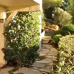 Апартаменты Appartement Cosy A Roquebrune 23 M² Avec Piscine Partagee *